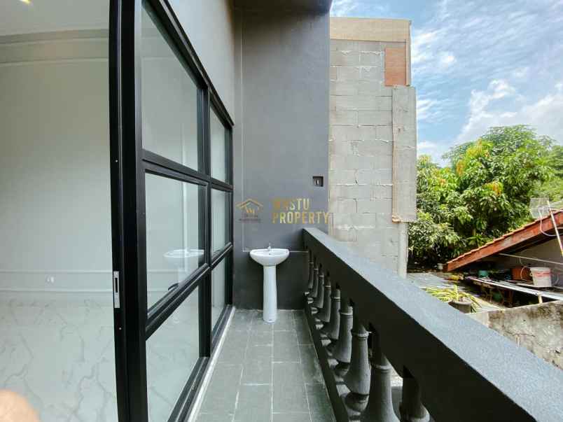 rumah mewah desain modern di ngaglik sleman siap huni