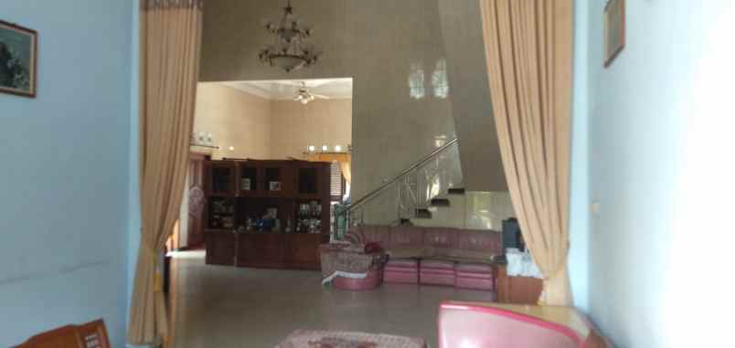 rumah mewah di jalan gajah mada rembang jawa tengah