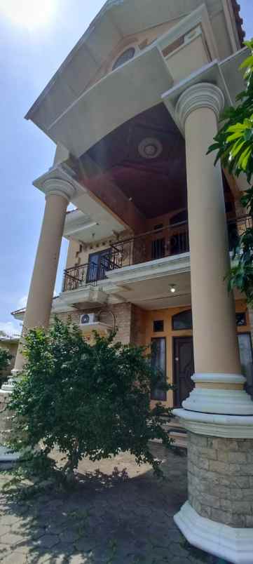 rumah mewah di jalan gajah mada rembang jawa tengah