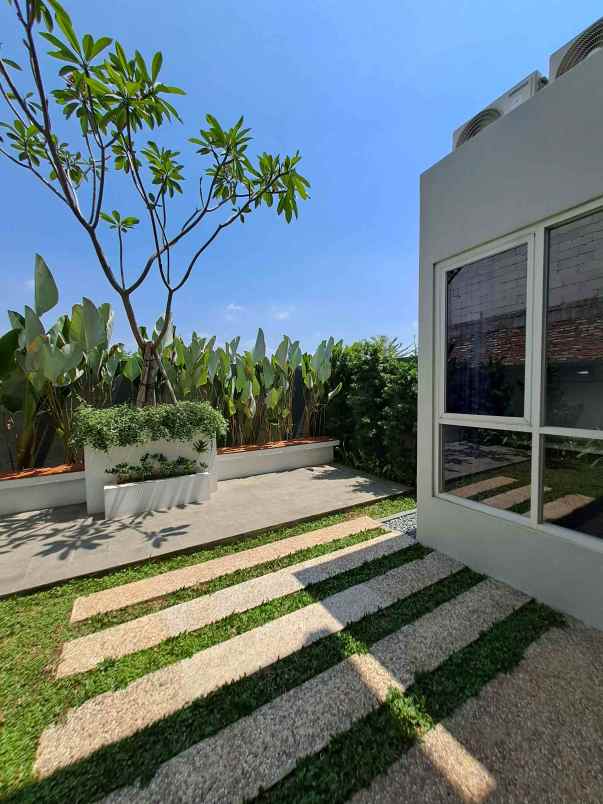 rumah mewah premium di cluster besar bsb seamrang