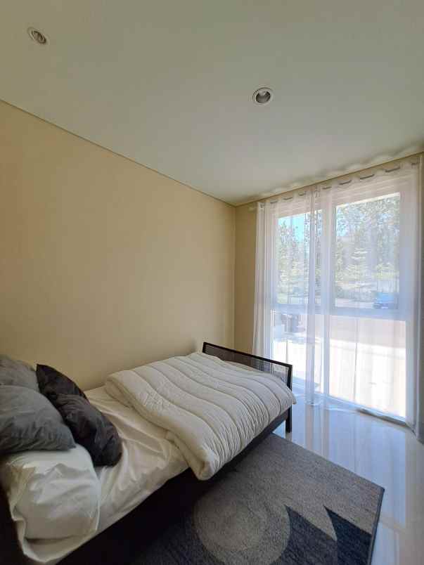 rumah mewah premium di cluster besar bsb seamrang