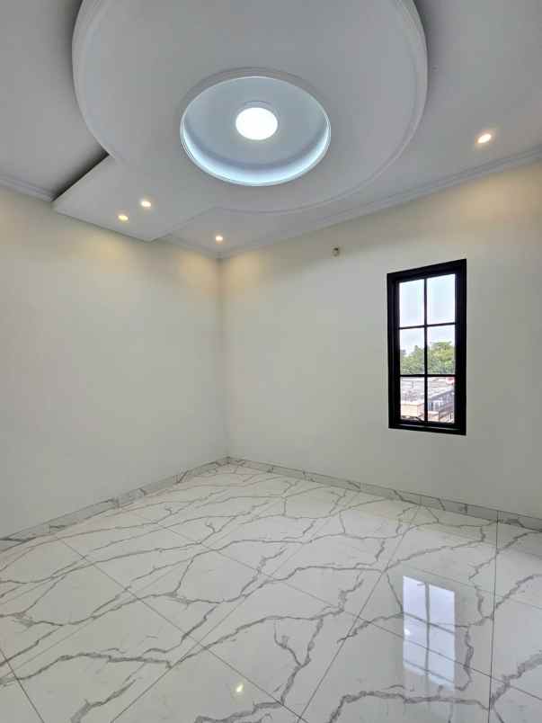 rumah minimalis 2 lantai murah siap huni