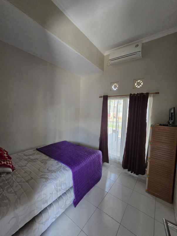 rumah minimalis modern teras bali mijen semarang