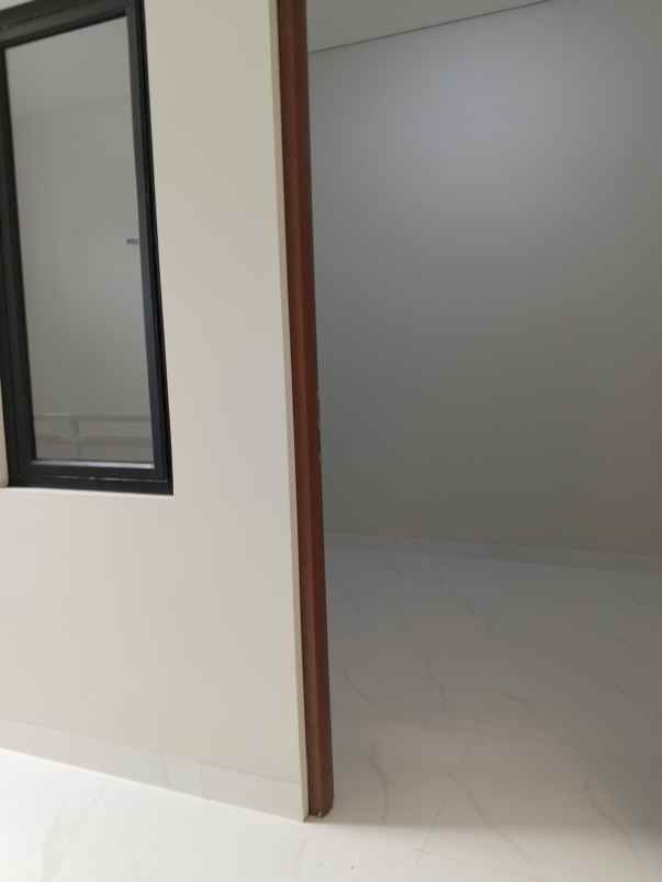 rumah minimalis siap huni jakarta timur