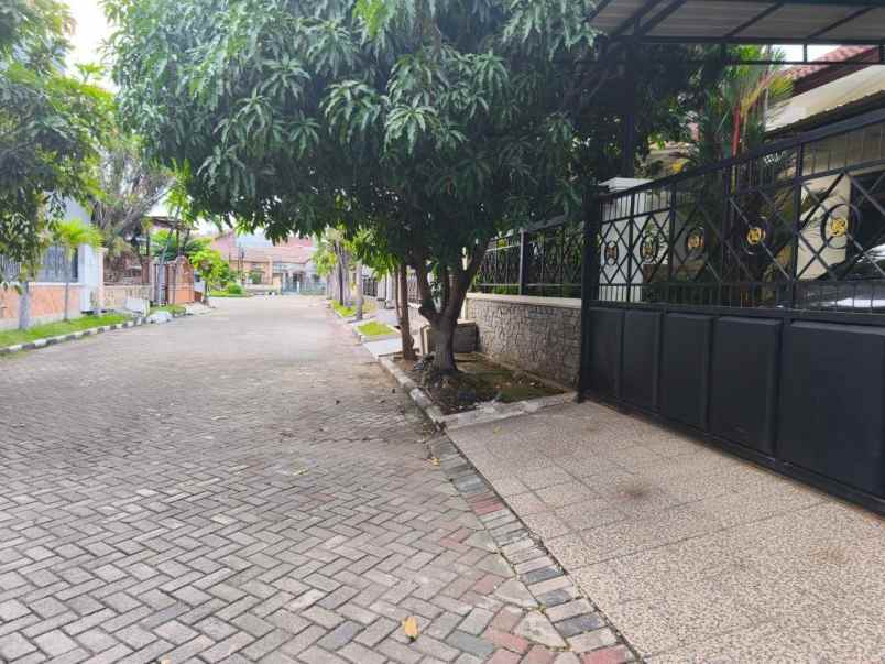 rumah mulyosari prima utara hadap barat