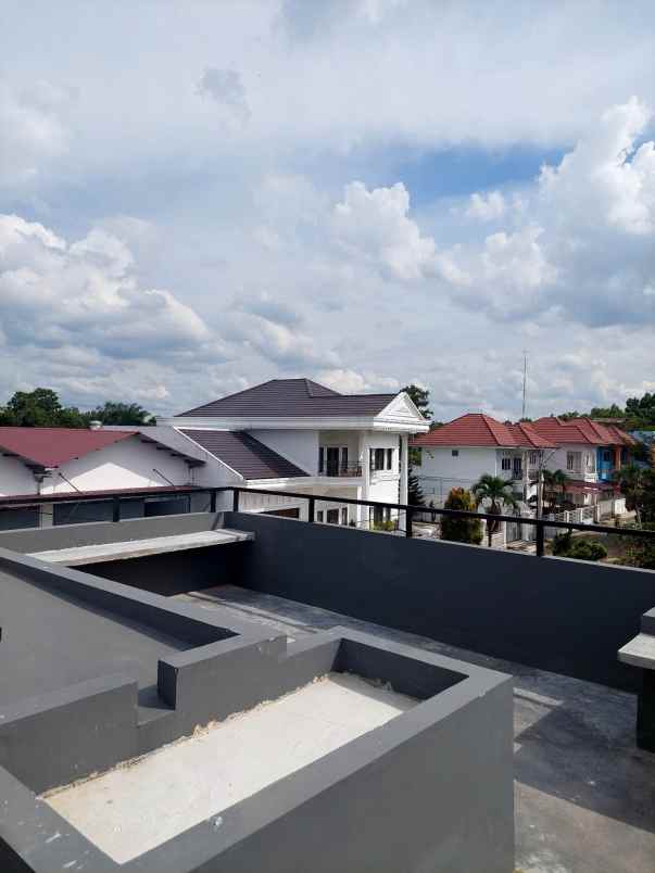 rumah nyaman di jalan bakti pekanbaru