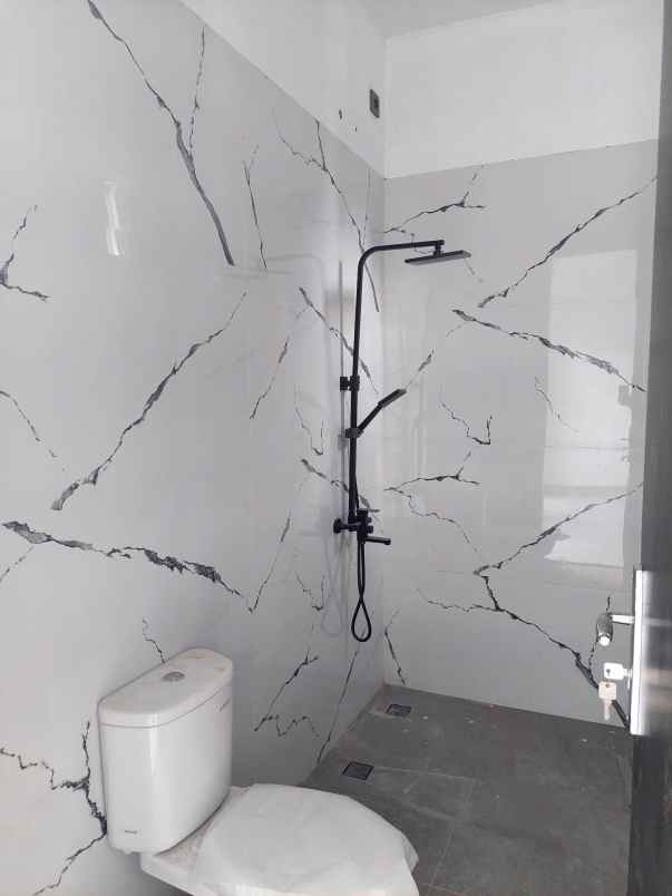 rumah nyaman di jalan bakti pekanbaru