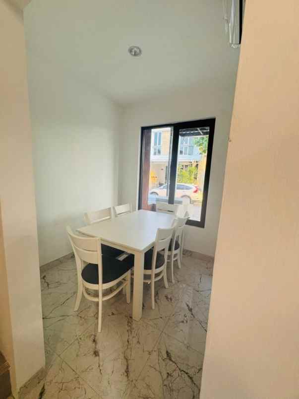 rumah pakuwon city new minimalis siap huni furnish