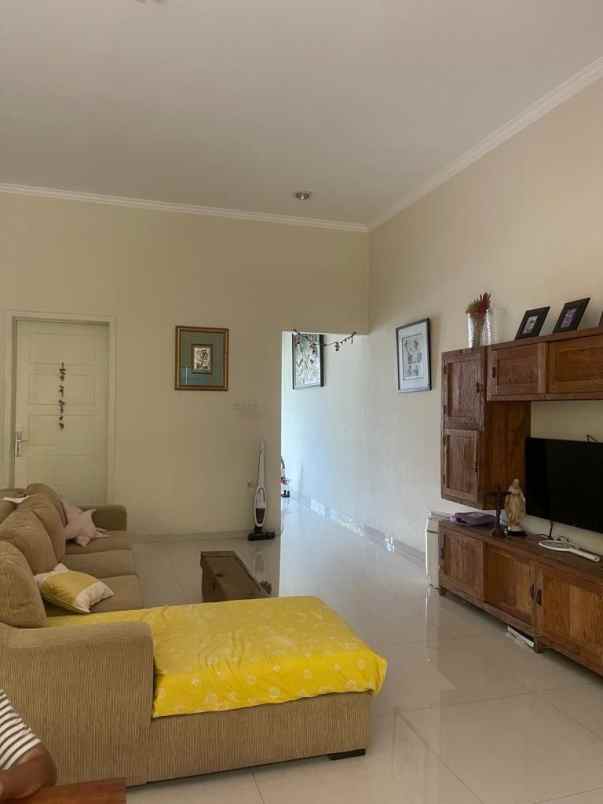 rumah pakuwon city san antonio minimalis siap huni