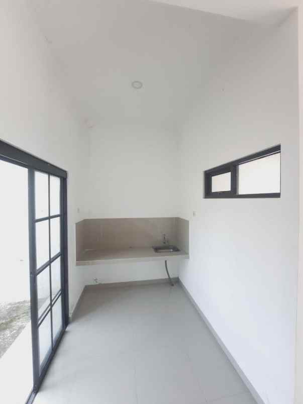 rumah pamulang dekat unpam serpong 2 lantai baru