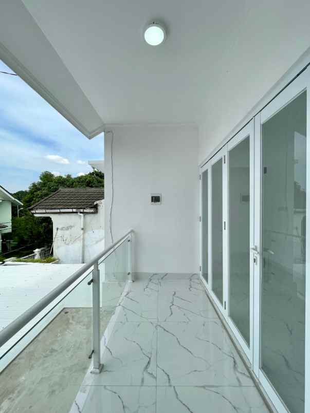 rumah second dalam komplek cipinang indah 1 jaktim