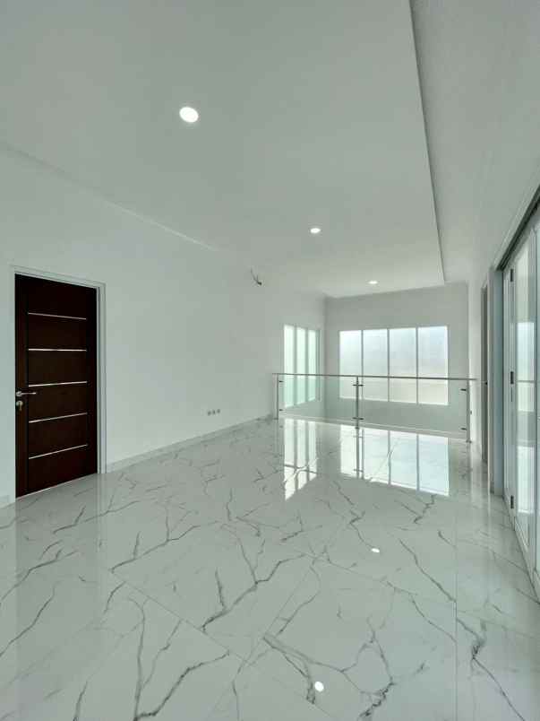 rumah second dalam komplek cipinang indah 1 jaktim