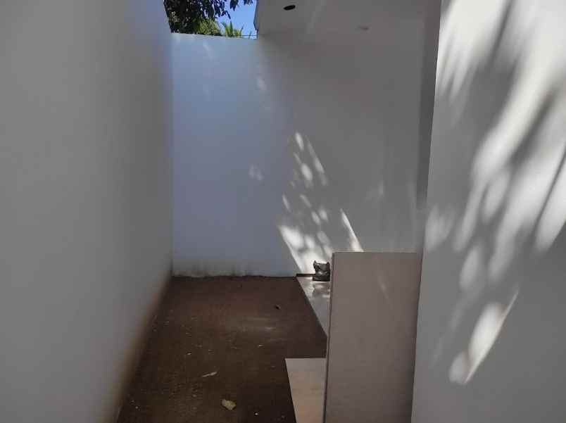 rumah siap huni dekat mercu buana rs mitra sehat