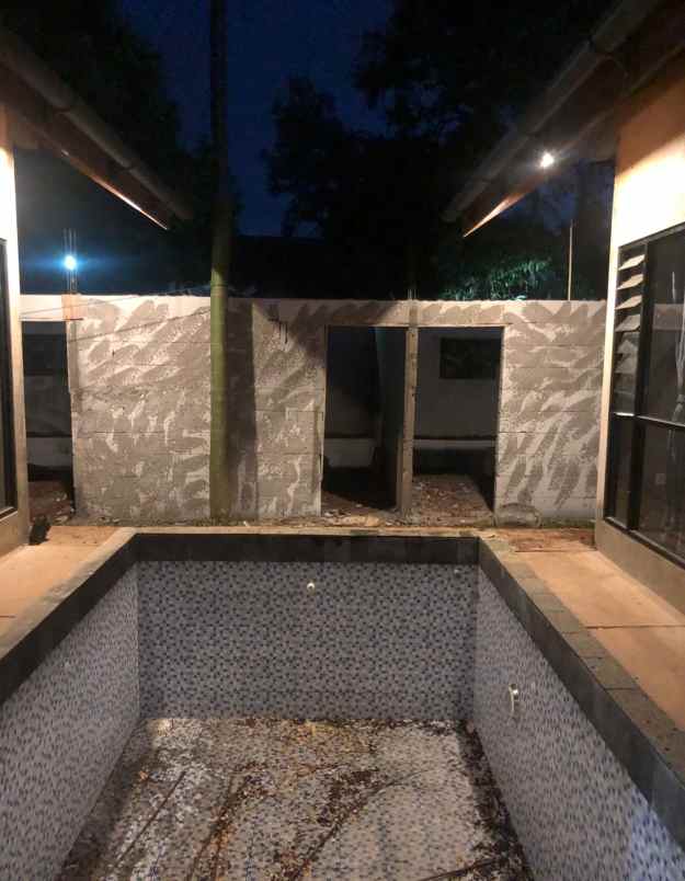 rumah siap huni dengan konsep villa di kemang bogor