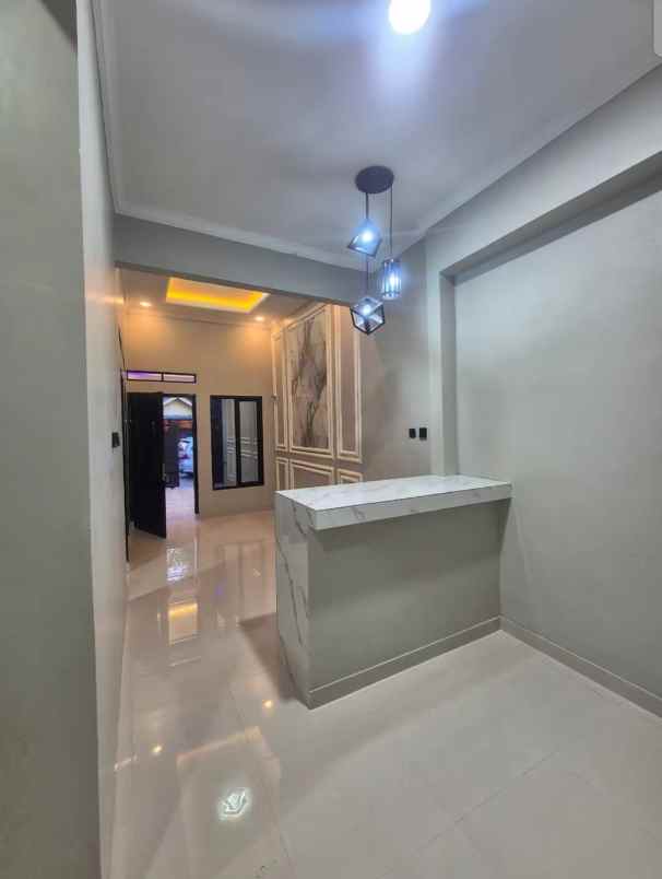 rumah siap huni depan mall
