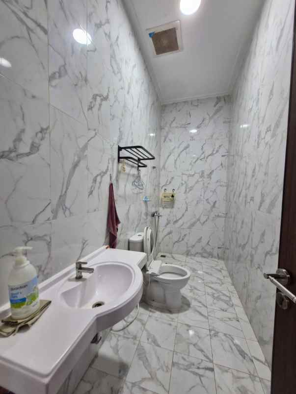 rumah siap huni di citra garden jakarta barat