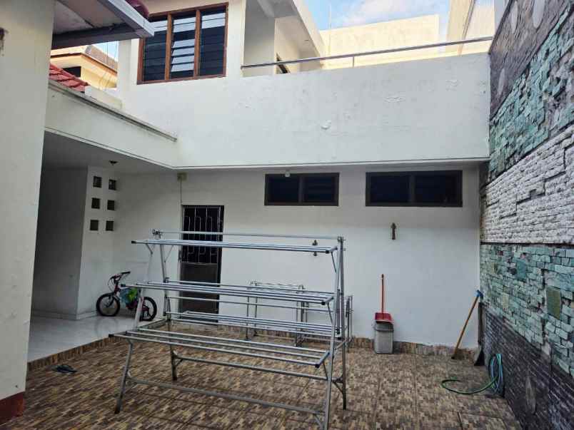 rumah siap huni di kertajaya indah timur strategis