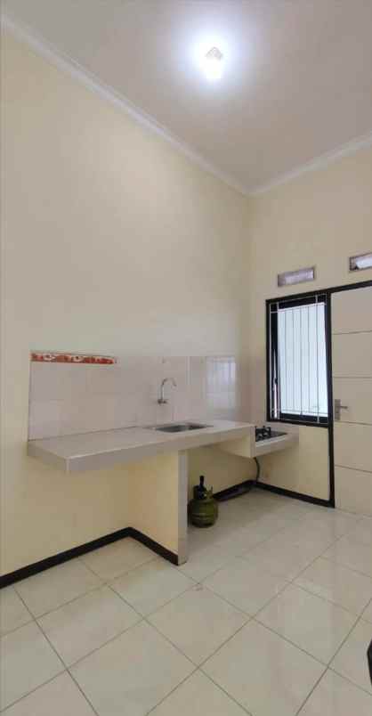 rumah siap huni lokasi di polowijen malang