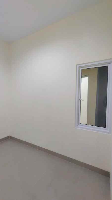 rumah siap huni model minimalis di nusaloka bsd