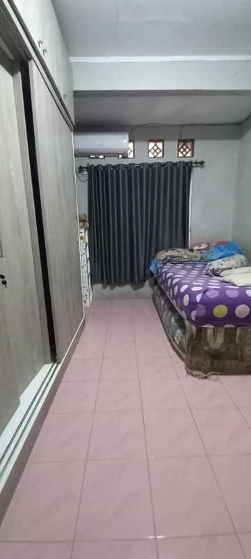 rumah sudah renovasi dan dekat fasum