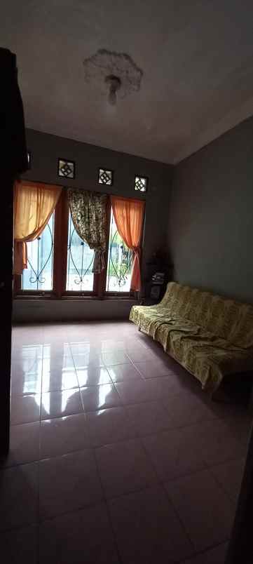 rumah sudah renovasi dan dekat fasum