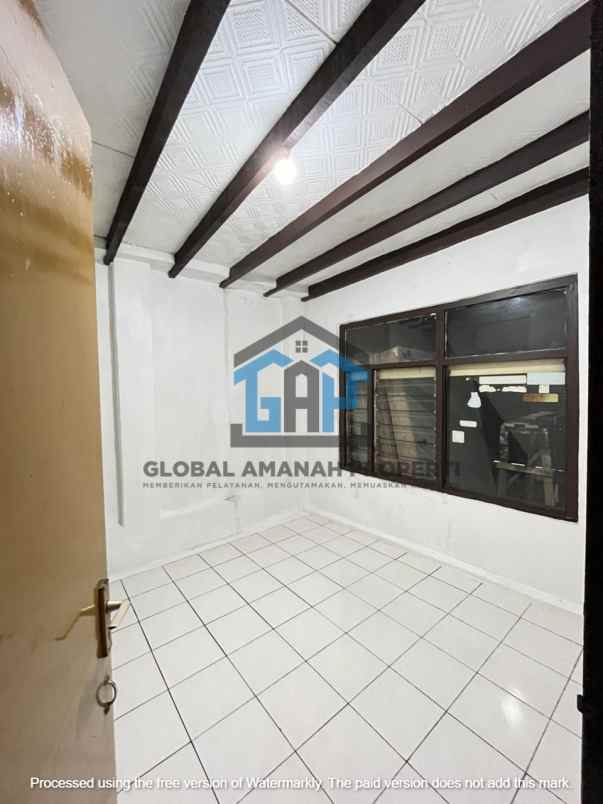 rumah terawat cihanjuang cibabat lt luas jarang ada
