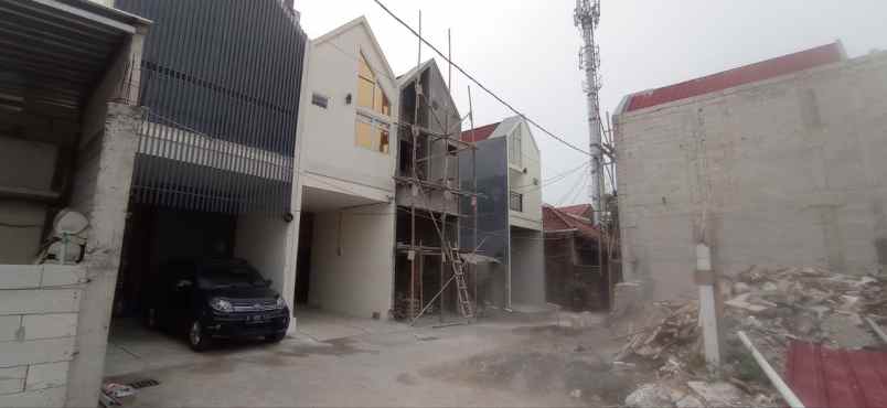 rumah type mezzanine minimalis ciracas jakarta timur