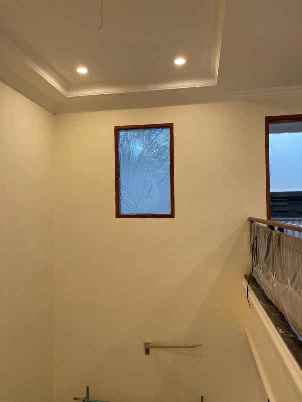 rumah villa sentra raya citraland marmer shm