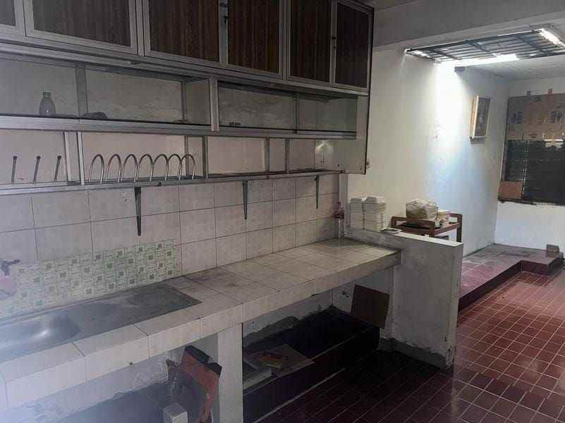 rumah wisma mukti klampis semolo barat strategis