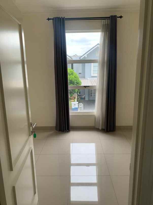 suvarna sutera dijual rumah cluster bahana