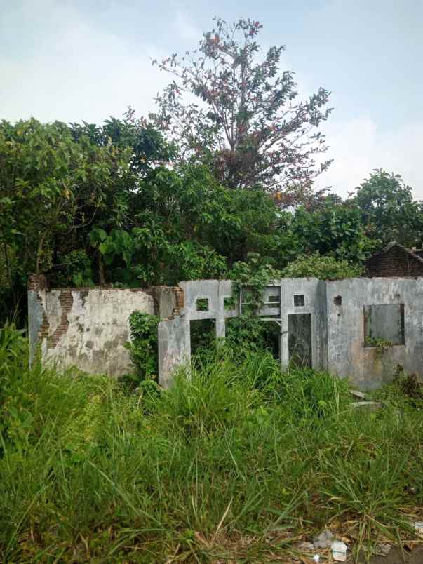 tanah sukadanaham pinggir jalan