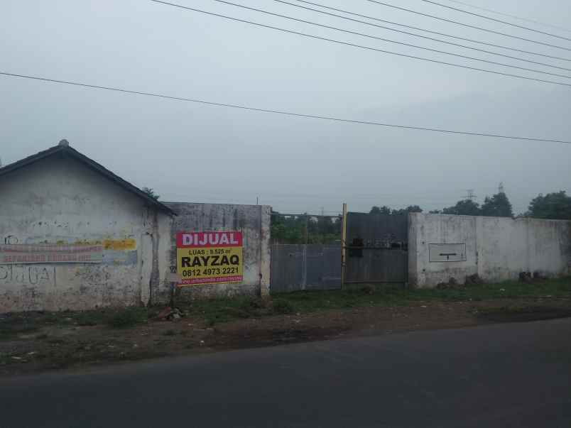 tanah tepi jalan dekat rumah