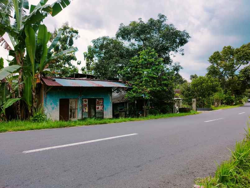 tanah tepi jl raya karangpandan