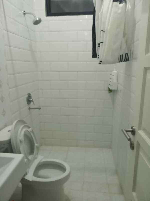 villa ciracas jakarta timur