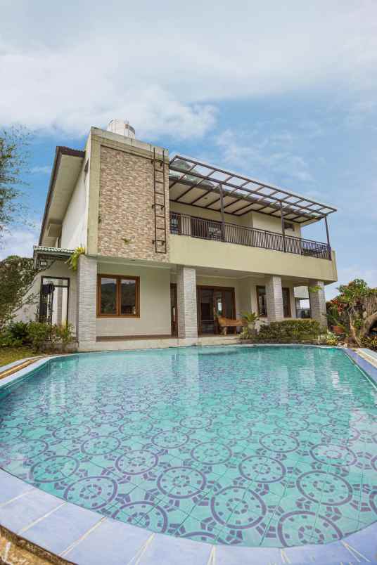 villa siap pakai siap hasil cisarua dekat taman safari