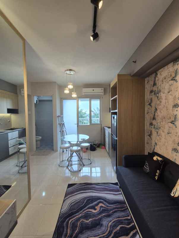 apartemen 3 br educity new siap huni kondisi furnished