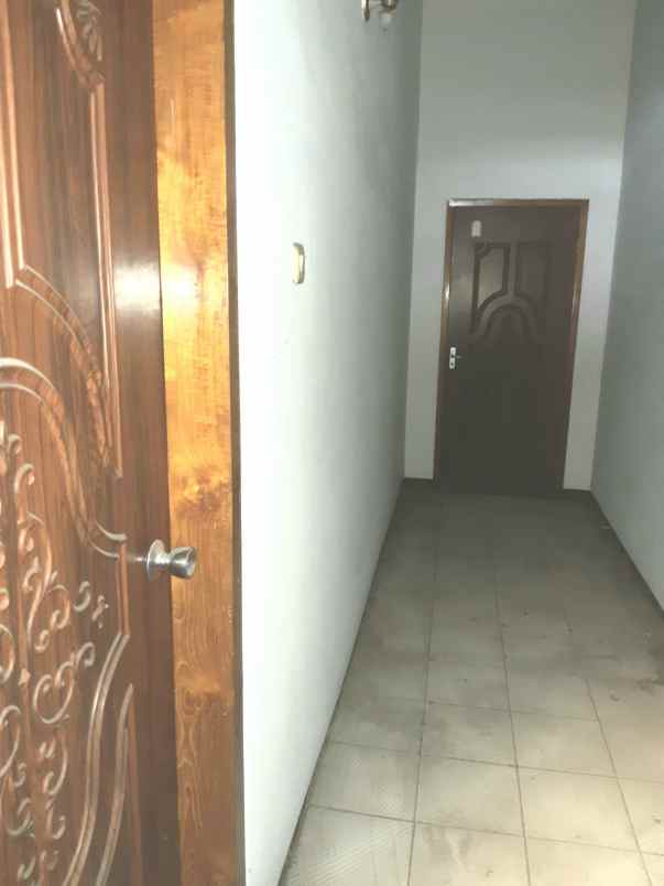 buyer only ruko 3 lantai blauran tengah kota nol jalan