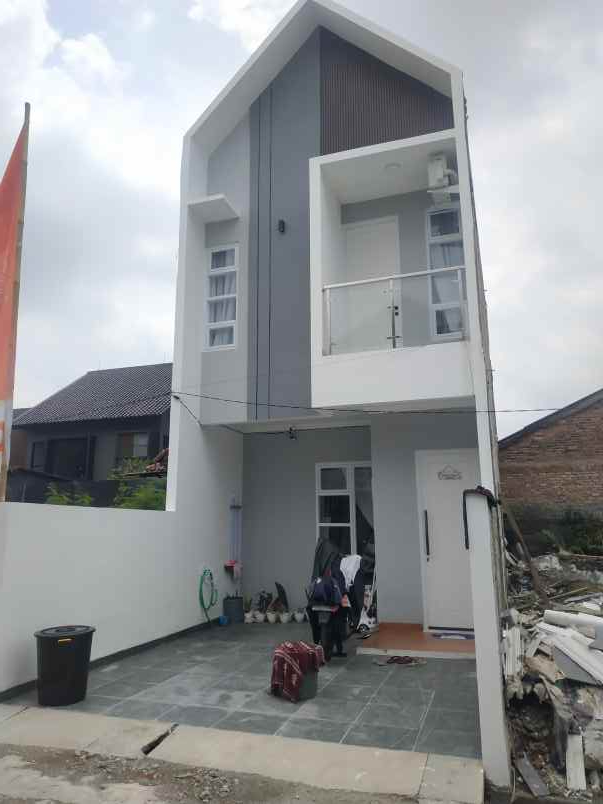 cluster baru 2 lantai one gate system di condet jaktim