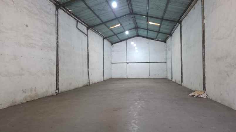 di sewakan gudang siap pakai margomulyo