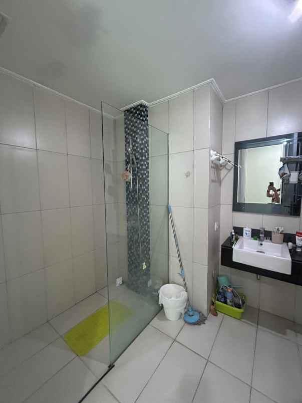 dijual apartemen the via ciputra world