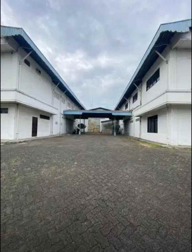 dijual cepat pabrik kawasan industri delta silicon