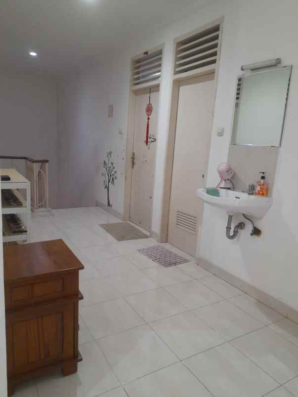 dijual cepat rumah 2lantai di janur elok kelapa gading