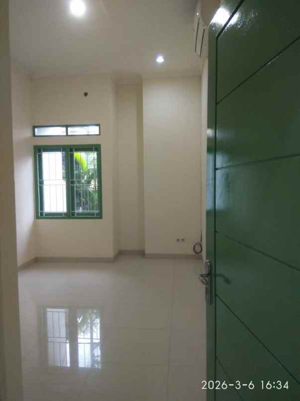 dijual cepat rumah di taman galaxy bekasi