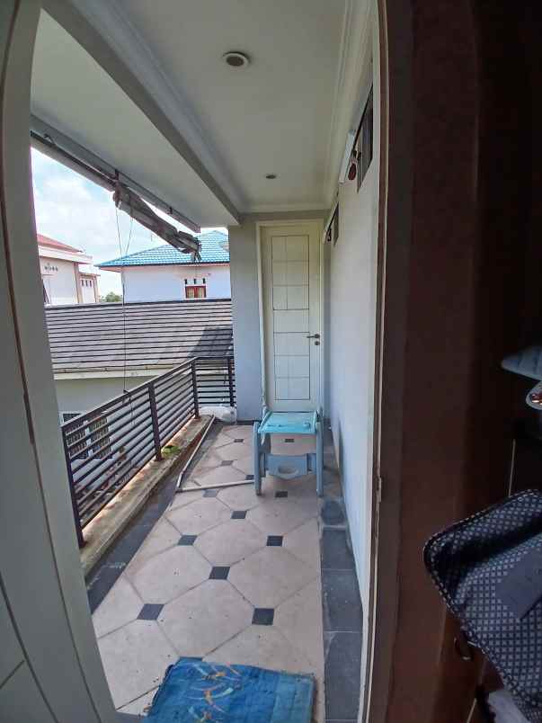 dijual cepat rumah mewah tengah kota