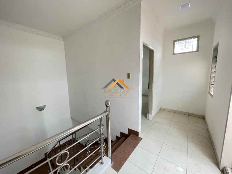 dijual disewakan rumah komplek cemara hijau jl metal