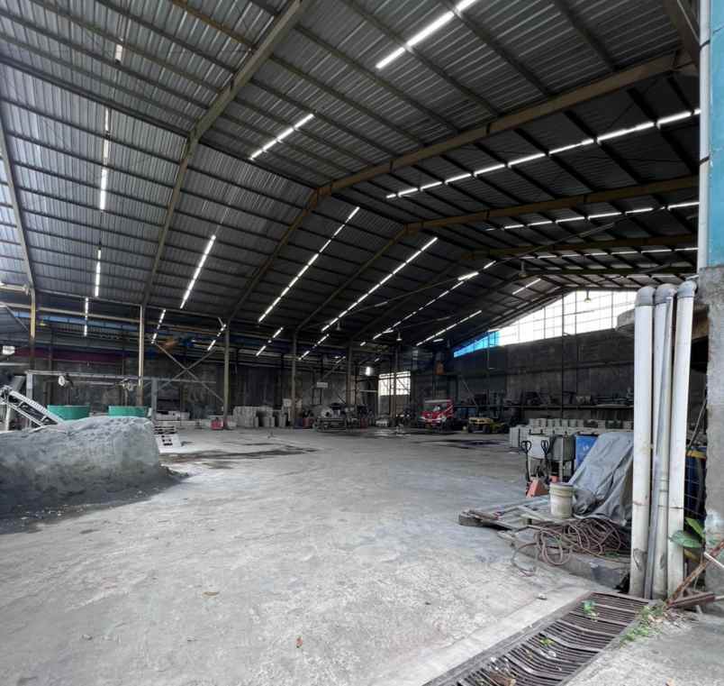 dijual gudang akses container di gunung putri bogor
