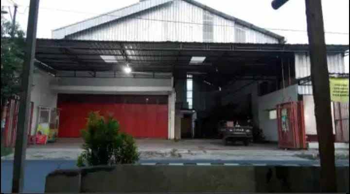 dijual gudang dan toko raya pasuruan cocok untuk usaha