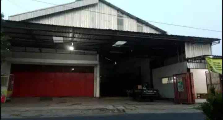 dijual gudang dan toko raya pasuruan cocok untuk usaha