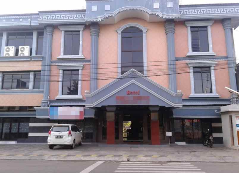 dijual hotel dangerakko kec wara kota