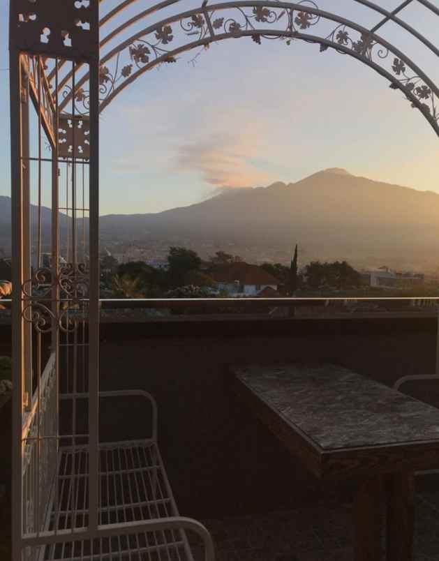 dijual hotel di batu